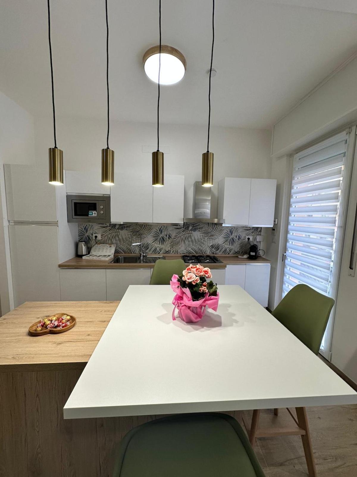 Charming House Tuscolana - Apartment *